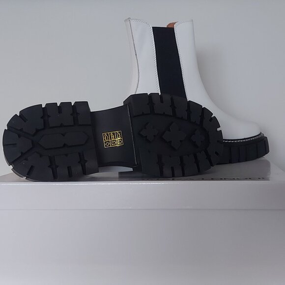 The Leather Byron Boot by Tamara London - Size 39 (US 8.5) NWT - Picture 4 of 8